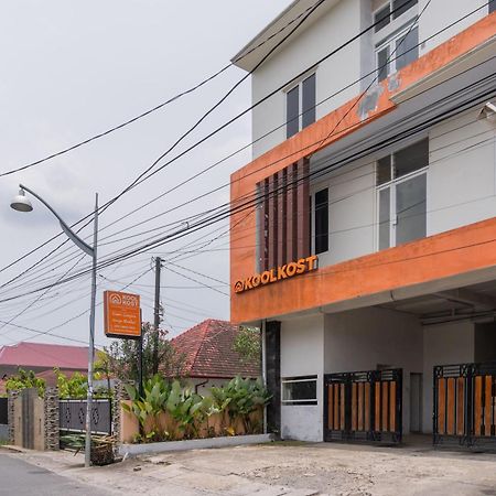 Hotel Koolkost Near State Museum Of North Sumatera Medan Esterno foto